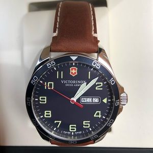 BRAND NEW Victorinox Swiss Army Men’s Watch